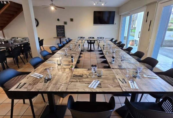 Repas de groupe - La Table De L'Europe - restaurant SEVIGNACQ-MEYRACQ - Restaurant Castet - Restaurant Castet